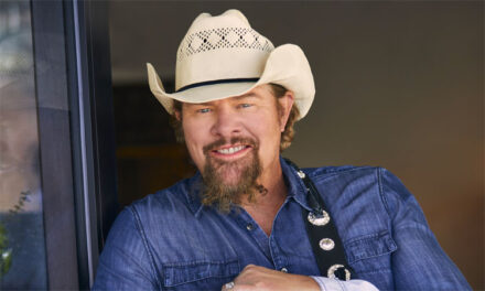 Toby Keith debuts at No 1 with thoroughbred