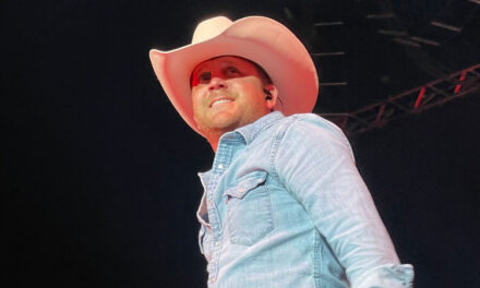 Justin Moore & Clay Walker crank out the hits in Bakersfield
