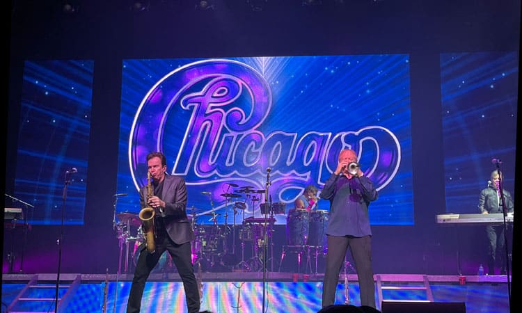 Chicago delivers hits during Maryland concert