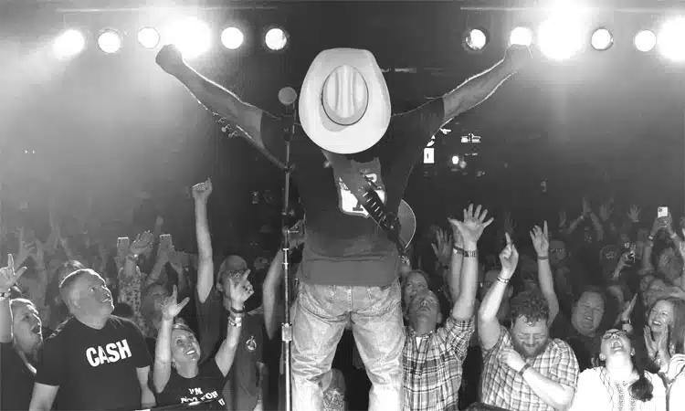Garth Brooks rocked out OKC on Dive Bar Tour