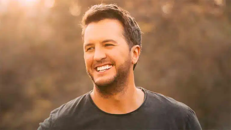 Luke Bryan announces Raise Up Right Tour
