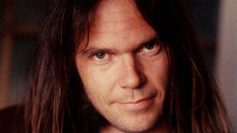 Neil Young demands Spotify remove music over COVID vaccine ‘fake information’