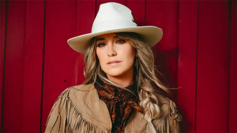Lainey Wilson announces ‘Heart Like a Truck’