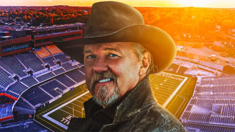 Trace Adkins performing during USFL playoff double-header