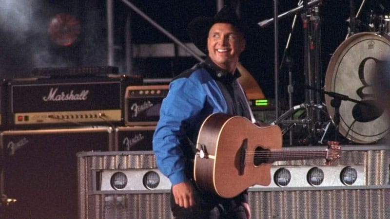 Garth Brooks celebrates Central Park concert 25th anniversary with re-airing