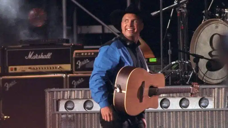 Garth Brooks celebrates Central Park concert 25th anniversary with re-airing