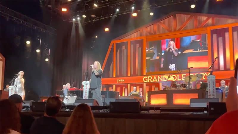 Vince Neil makes Grand Ole Opry debut