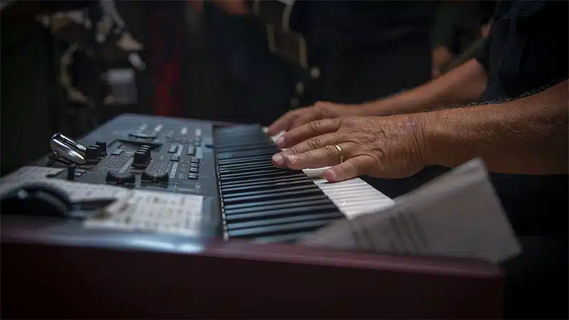 Six things to consider when buying first digital keyboard