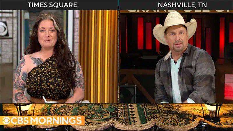 Garth Brooks invites Ashley McBryde into the Grand Ole Opry