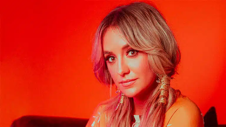Lainey Wilson announces 2023 headlining tour