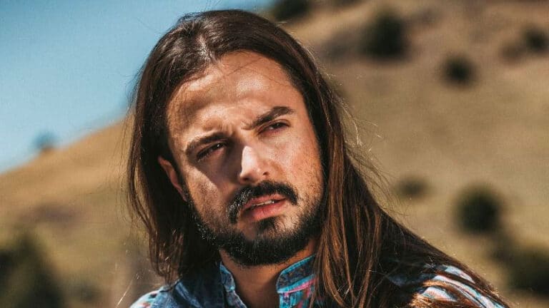 Ian Munsick shares fan-requested ‘Western Wedding’ EP