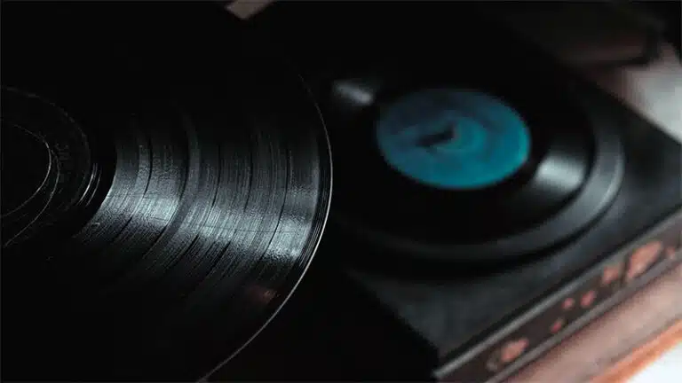 Five ways how music makes casino games interesting