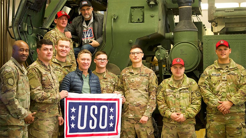 Craig Morgan visits Germany-deployed US service members for holidays