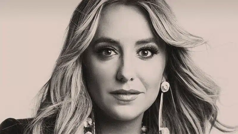 Lainey Wilson releases two Spotify singles