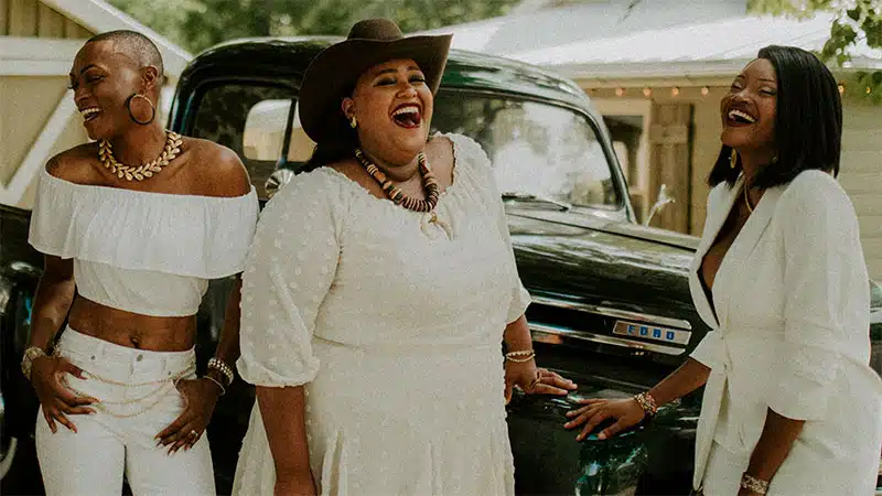 Chapel Hart announces ‘Glory Days’