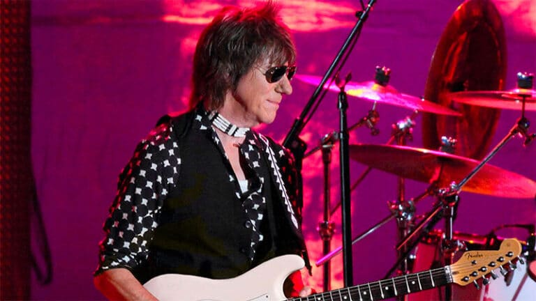 Jeff Beck announces fall 2022 US tour