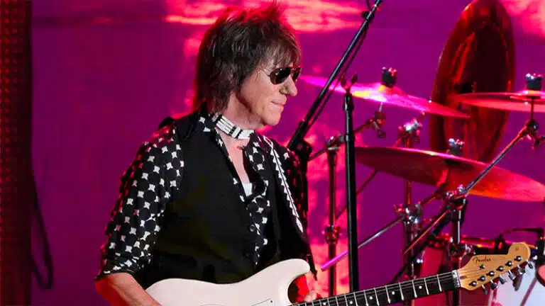 Jeff Beck announces fall 2022 US tour