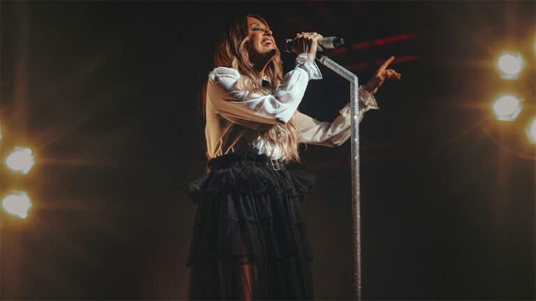Carly Pearce announces live album