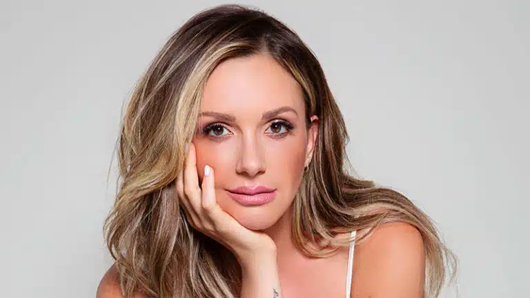 Carly Pearce earns fourth No 1