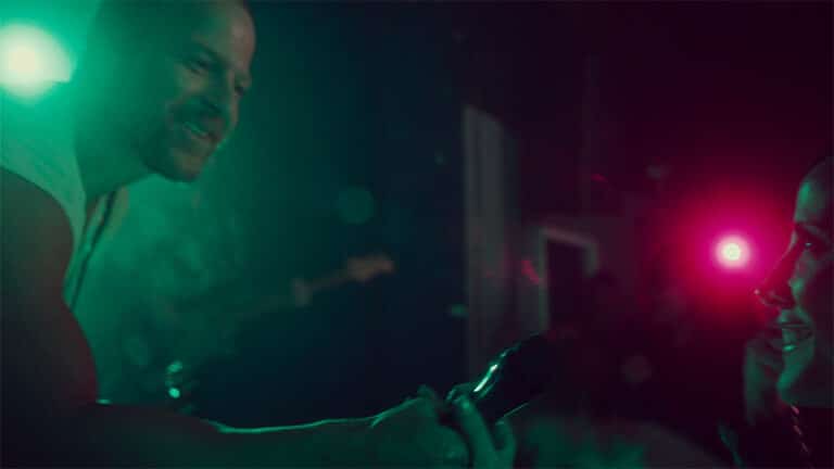 Kip Moore shares ‘Kinda Bar’