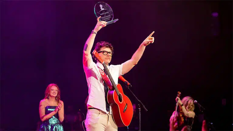 Circle Network debuting Bobby Bones & The Raging Idiots’ Million Dollar Show