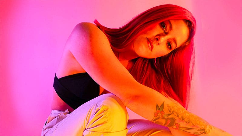 Cassadee Pope unveils ‘People That I Love Leave’