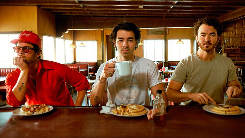 Jonas Brothers release ‘Waffle House’