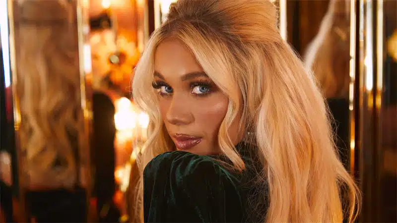 Megan Moroney faces ‘The Girl in the Mirror’