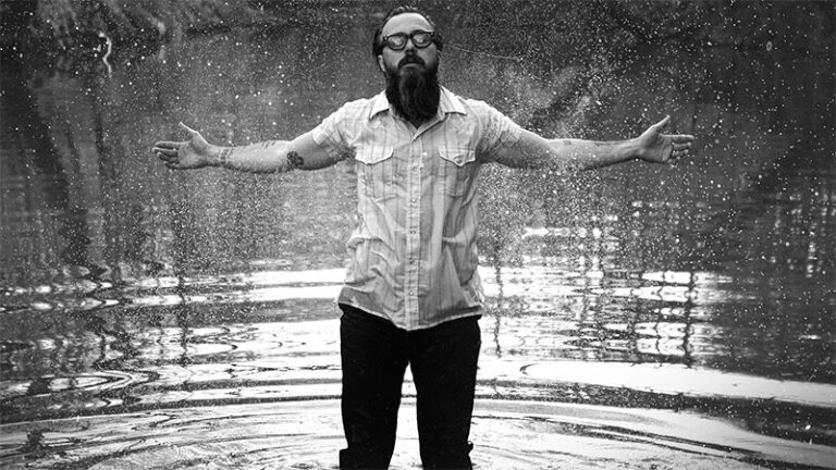 Elvie Shane finds salvation with ‘Baptized’