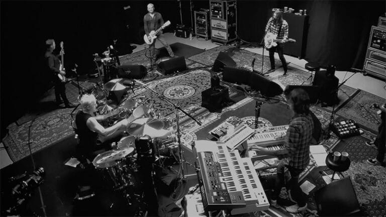 Foo Fighters reveal Josh Freese as new drummer