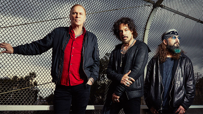 The Winery Dogs releases ‘Breakthrough’