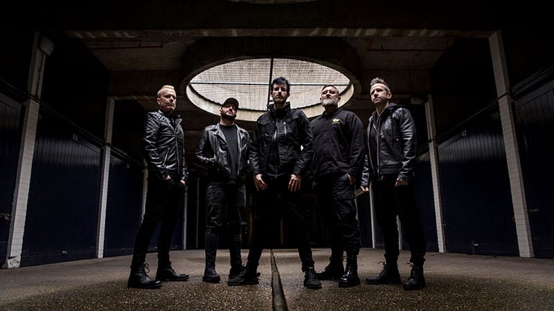 Bullet For My Valentine, Pendulum team for ‘Halo’