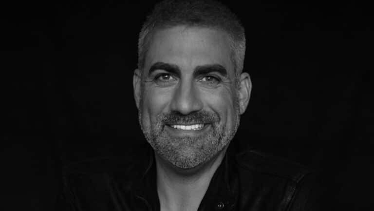 Taylor Hicks releases ‘Jingle Bells’