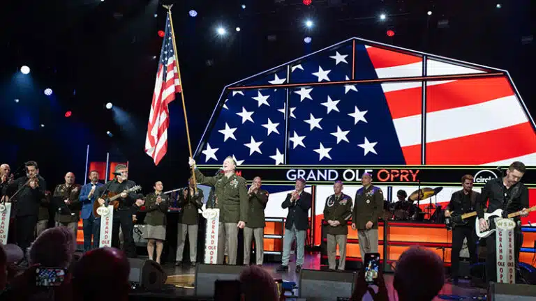 Craig Morgan enlists in US Army Reserve