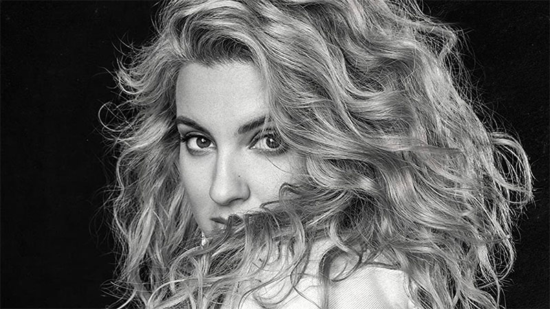 Tori Kelly discharged from hospital