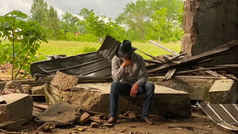 Trace Adkins releases ‘Somewhere in America’ video