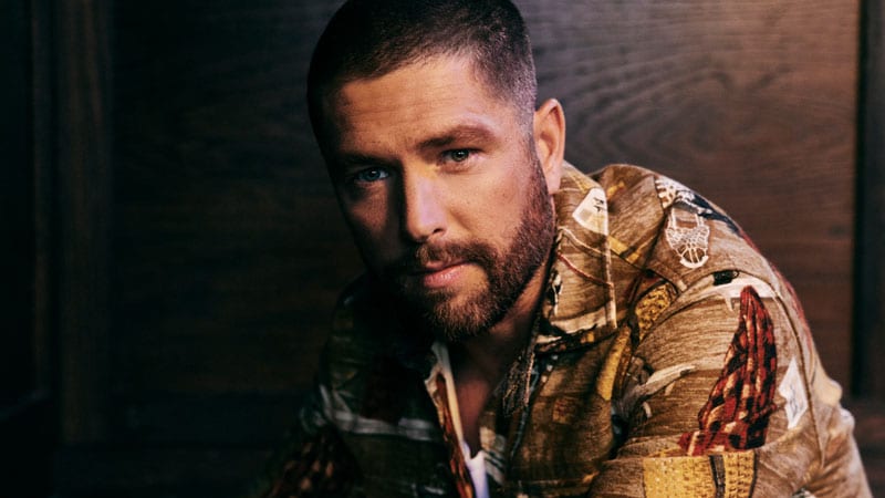 Chris Lane serves up heartbreak anthem with ‘Find Another Bar’
