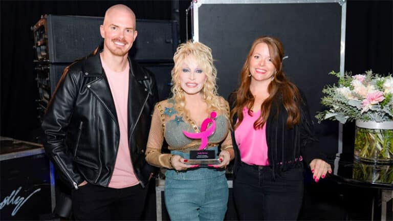 Susan G Komen honors Dolly Parton