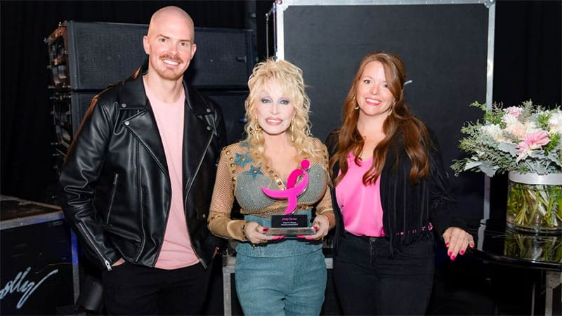 Susan G Komen honors Dolly Parton