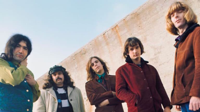 The Grateful Dead ties record for most Billboard 200 top 40 albums