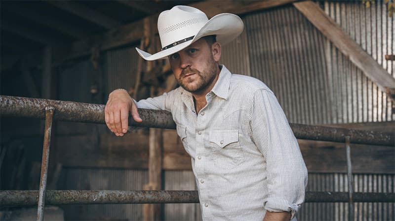 Justin Moore pens love letter to family’s century farm with ‘This is My Dirt’
