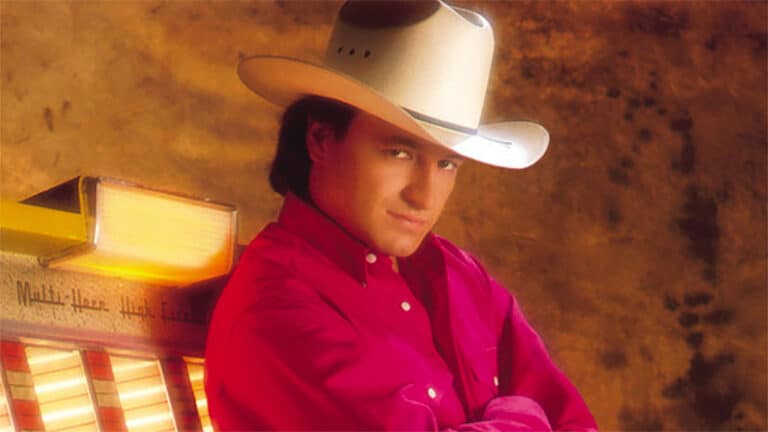 Mark Chesnutt updates fans after hospitalization