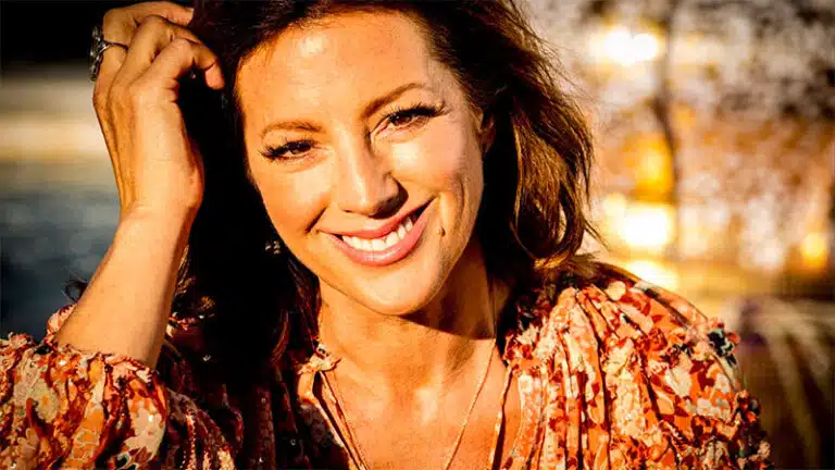 Sarah McLachlan announces Fumbling Towards Ecstasy 30th Anniversary Tour