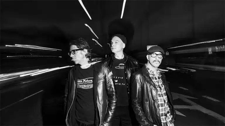 Alkaline Trio shares ‘Versions of You’