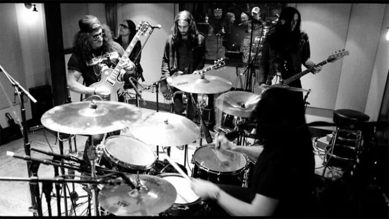 Gibson releases Slash album documentary