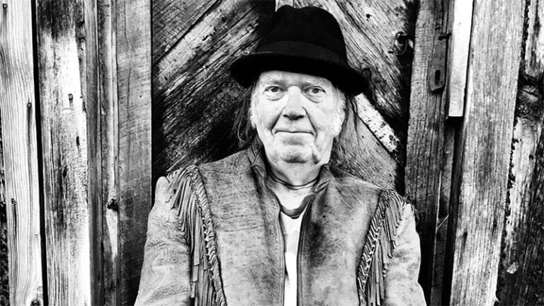 Neil Young returns to Spotify