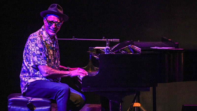 Jeff Goldblum and the Mildred Snitzer Orchestra offer fun night of jazz music, movie history