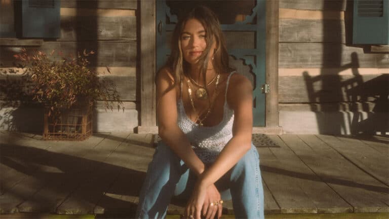 Lauren Watkins shares ‘Mama, I Made It’