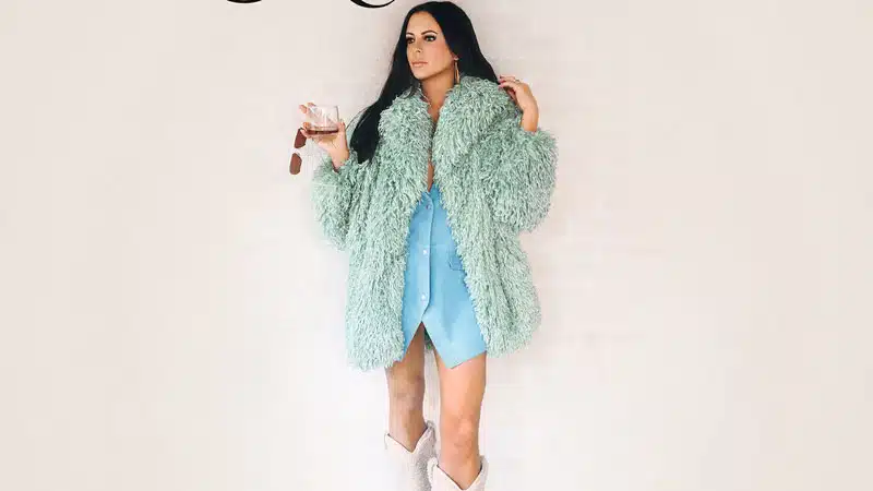 Sara Evans shares ’21 Days’