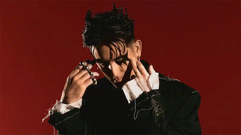 G-Eazy welcomes fans to the ‘Freak Show’